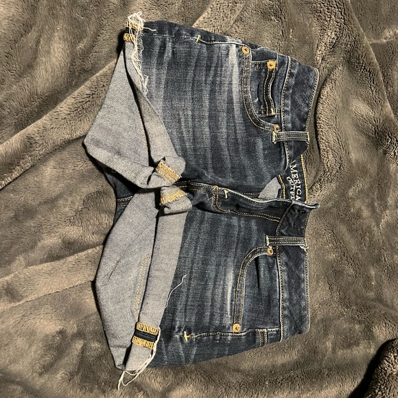 American Eagle “shortie” jean shorts - 0 - Picture 1 of 3